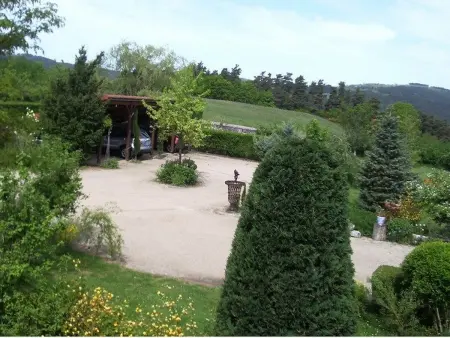 Gîte familial avec terrasse panoramique et cheminée, idéal pour randonnées près de Retournac - Photo 17