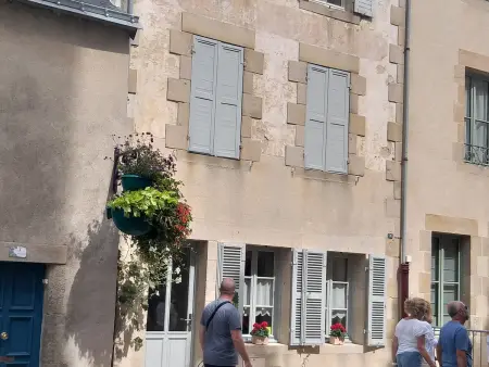 Charmant gîte au rez-de-chaussée avec cour fleurie, centre historique du Croisic, plage à 900m - Photo 1