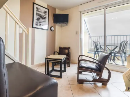 Appartement familial avec parking, balcon vue mer, proche plages - Photo 5