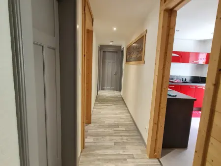 Charmant appartement 85 m² près des pistes, terrasse et parking privé, équipements complets. - Photo 6