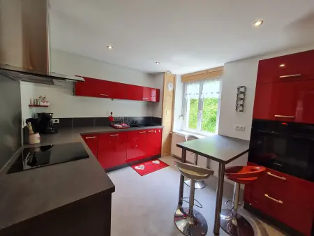 Charmant appartement 85 m² près des pistes, terrasse et parking privé, équipements complets. - Photo 7