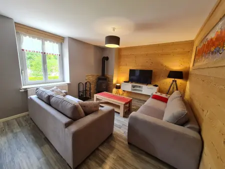 Charmant appartement 85 m² près des pistes, terrasse et parking privé, équipements complets. - Photo 9