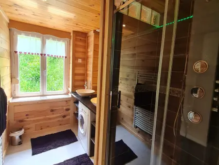 Charmant appartement 85 m² près des pistes, terrasse et parking privé, équipements complets. - Photo 12