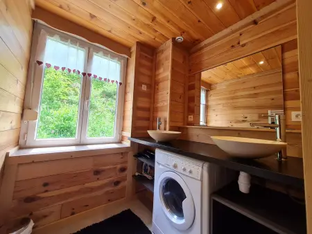 Charmant appartement 85 m² près des pistes, terrasse et parking privé, équipements complets. - Photo 13