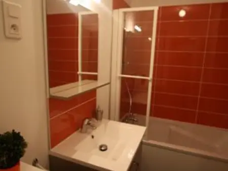 Appartement Rénové, Proche Centre-Ville Épinal, 2 Chambres, Confort, WiFi, Parking - Photo 4