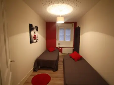 Appartement Rénové, Proche Centre-Ville Épinal, 2 Chambres, Confort, WiFi, Parking - Photo 5