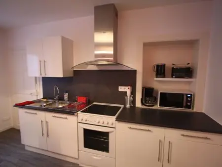 Appartement Rénové, Proche Centre-Ville Épinal, 2 Chambres, Confort, WiFi, Parking - Photo 7