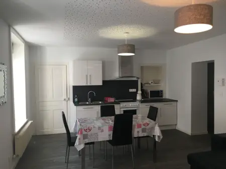 Appartement Rénové, Proche Centre-Ville Épinal, 2 Chambres, Confort, WiFi, Parking - Photo 10