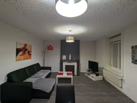 Appartement Rénové, Proche Centre-Ville Épinal, 2 Chambres, Confort, WiFi, Parking - Photo 11