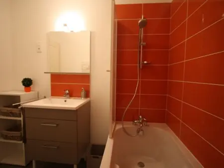 Appartement Rénové, Proche Centre-Ville Épinal, 2 Chambres, Confort, WiFi, Parking - Photo 14