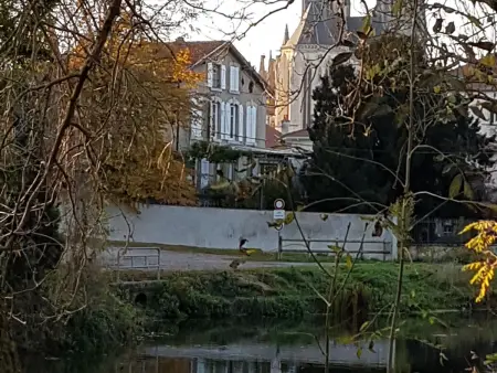 Grand appartement 6 pers., cadre calme, proche Nancy et Lunéville, toutes commodités, tout inclus - Photo 17