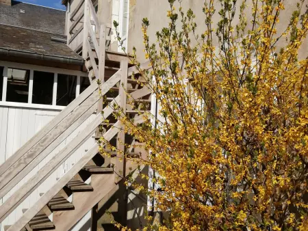 Escapade touristique: gîte avec 2 chambres, TV et cuisine équipée à Bazoches-les-Gallerandes - Photo 4