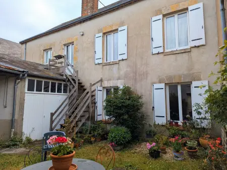 Escapade touristique: gîte avec 2 chambres, TV et cuisine équipée à Bazoches-les-Gallerandes - Photo 5
