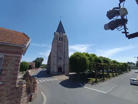 Escapade touristique: gîte avec 2 chambres, TV et cuisine équipée à Bazoches-les-Gallerandes - Photo 19