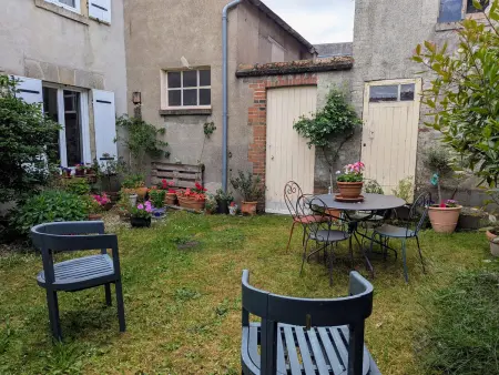 Escapade touristique: gîte avec 2 chambres, TV et cuisine équipée à Bazoches-les-Gallerandes - Photo 20