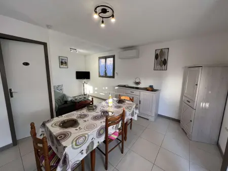 Maison avec Cour, Piscine Sécurisée, Climatisation, 3 Chambres, Proche Plage, 8 Personnes - Photo 6