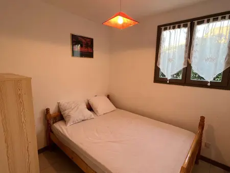 Maison avec Cour, Piscine Sécurisée, Climatisation, 3 Chambres, Proche Plage, 8 Personnes - Photo 11