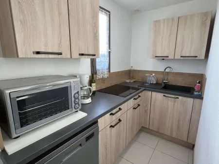 Maison avec Cour, Piscine Sécurisée, Climatisation, 3 Chambres, Proche Plage, 8 Personnes - Photo 16