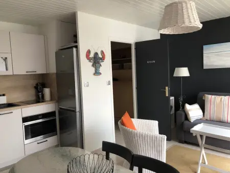 Studio rénové à deux pas de la plage des Lutins - Terrasse privée, parking et animaux acceptés - Photo 2