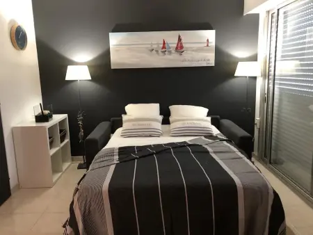 Studio rénové à deux pas de la plage des Lutins - Terrasse privée, parking et animaux acceptés - Photo 12