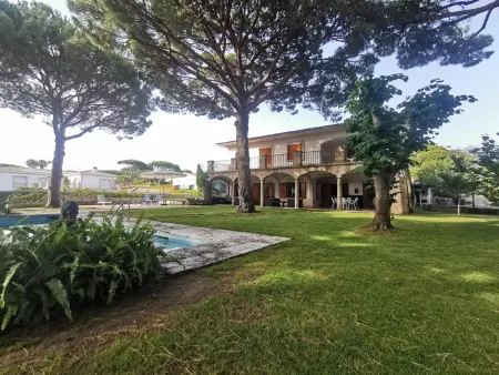 Villa de Luxe à 100m de la Plage avec Piscine, 4 Chambres, 4 Salles de Bain, Jardin et Garage - Photo 5
