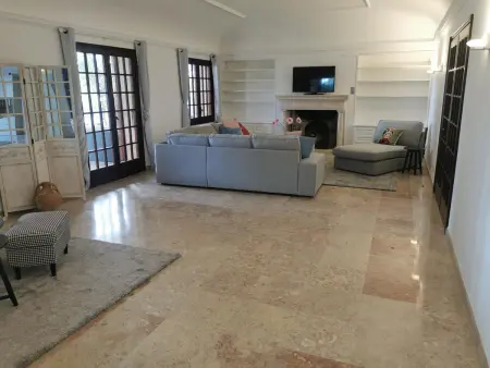 Villa de Luxe à 100m de la Plage avec Piscine, 4 Chambres, 4 Salles de Bain, Jardin et Garage - Photo 8