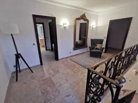 Villa de Luxe à 100m de la Plage avec Piscine, 4 Chambres, 4 Salles de Bain, Jardin et Garage - Photo 20