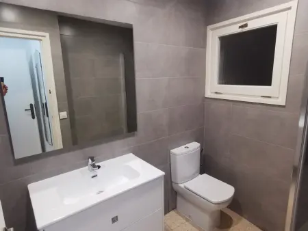 Villa de Luxe à 100m de la Plage avec Piscine, 4 Chambres, 4 Salles de Bain, Jardin et Garage - Photo 29