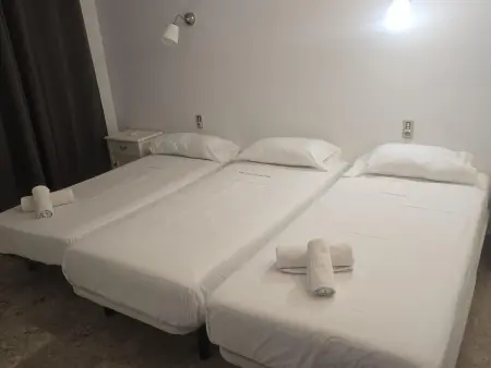 Villa de Luxe à 100m de la Plage avec Piscine, 4 Chambres, 4 Salles de Bain, Jardin et Garage - Photo 30