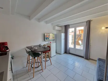 Maison rénovée avec piscine, parking privé et proche plage à Marseillan - Photo 5