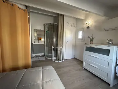 Maison rénovée avec piscine, parking privé et proche plage à Marseillan - Photo 9