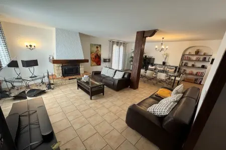 VILLA FAMORI/ ORIGER, Belle villa près du Village des Vans - Photo 1