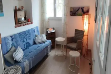 Casa basalto uliveto, Casa su Rimediu à Orosei avec un jardin - Photo 1