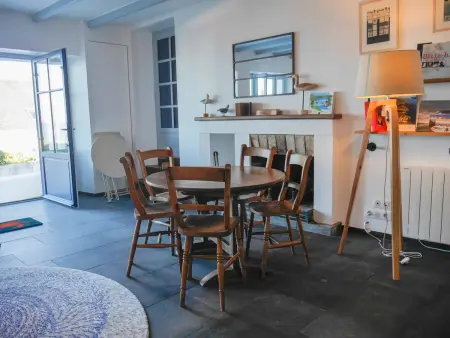 Belle maison contemporaine à Sauzon avec vue sur mer - Photo 4