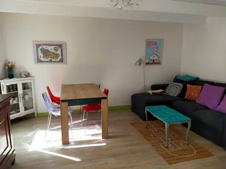 Maison mitoyenne au centre de Sauzon avec jardin, à 200 m du port - Photo 2
