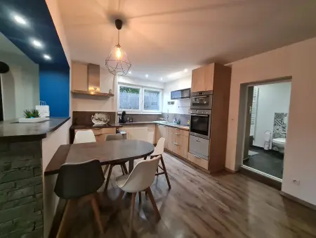 Appartement moderne et lumineux, proche de Saint-Dié-des-Vosges - 5 pers., WiFi, parking, terrasse - Photo 5