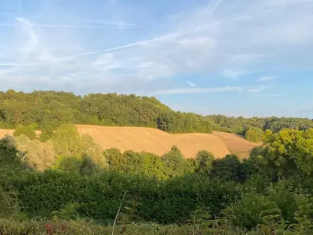 Gite La Folie, Gîte confortable avec terrasse et piscine - Photo 12