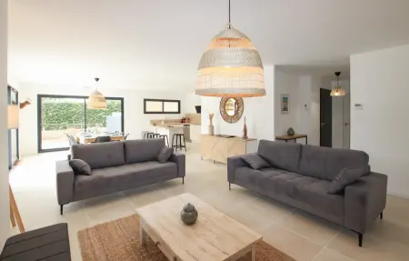 Maison 8 personnes à La Bégude de Mazenc - Photo 1