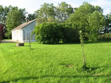 Charmant Gîte Familial avec Grand Jardin et Confort Moderne à Bengy-sur-Craon - Photo 1
