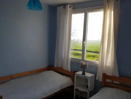 Charmant Gîte Familial avec Grand Jardin et Confort Moderne à Bengy-sur-Craon - Photo 6