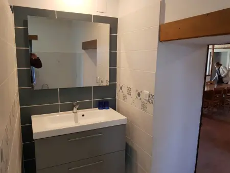 Gîte cosy et indépendant avec terrasse, jardin clos, internet 4G, tout compris - Bengy-sur-Craon - Photo 8