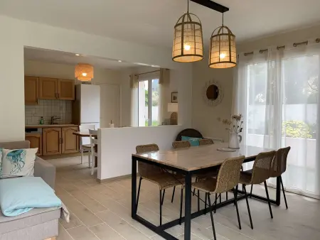 Maison de charme avec jardin, terrasse et WIFI à 600m de la mer - Trégastel - Photo 2