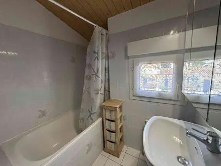 Maison familiale proche plage à Saint-Denis d'Oléron, jardin clos - Photo 12
