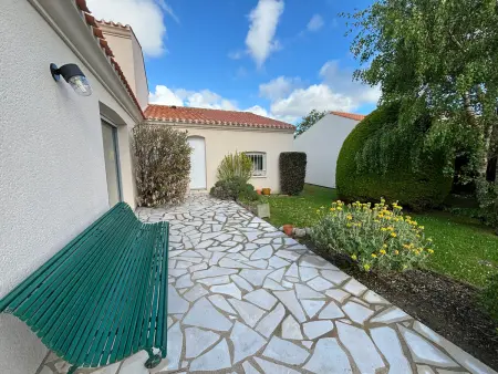 Maison spacieuse à Olonne-sur-Mer avec jardin clos, proche plages et commerces, idéale familles - Photo 34