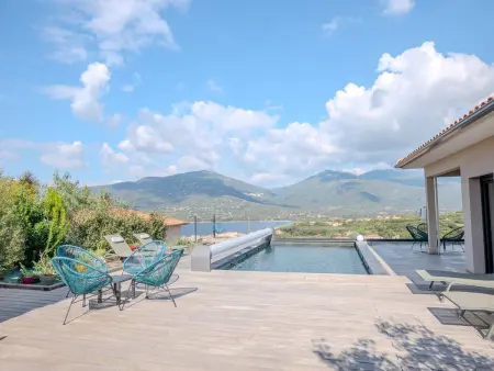 Villa de luxe avec piscine chauffée et vue mer, confort et élégance à Propriano - Photo 2