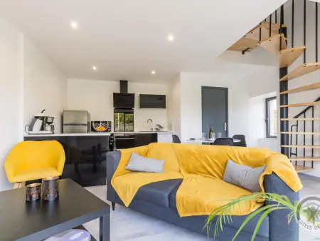 Maison moderne avec spa et jardin près de la plage - Photo 1