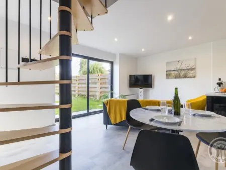 Maison moderne avec spa et jardin près de la plage - Photo 5