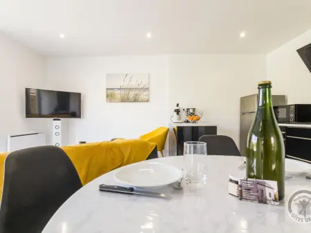 Maison moderne avec spa et jardin près de la plage - Photo 16
