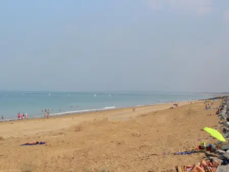Maison moderne avec spa et jardin près de la plage - Photo 19