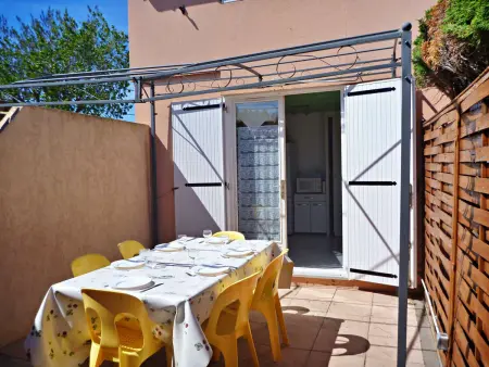 Maisonnette 4 pers avec terrasse, piscine, proche plage, animaux acceptés - Photo 1